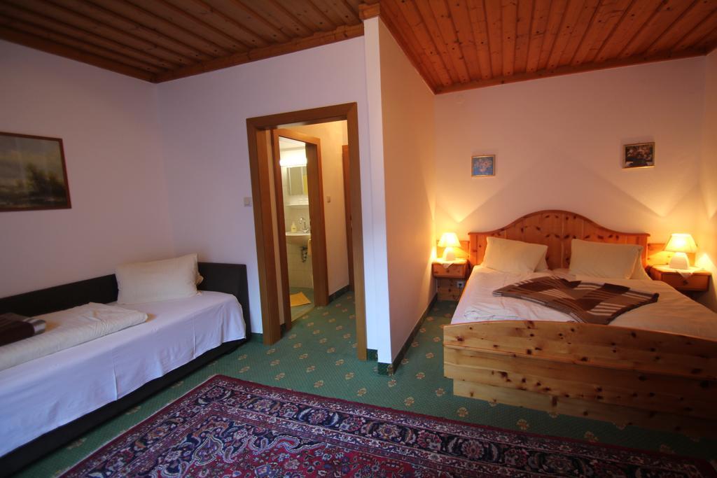 Pension Hubertushof Beim Roemerbad Bad Kleinkirchheim Luaran gambar