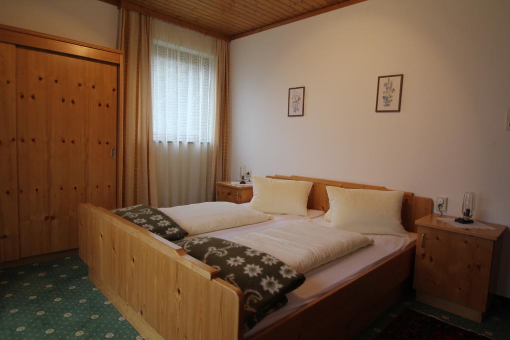 Pension Hubertushof Beim Roemerbad Bad Kleinkirchheim Luaran gambar